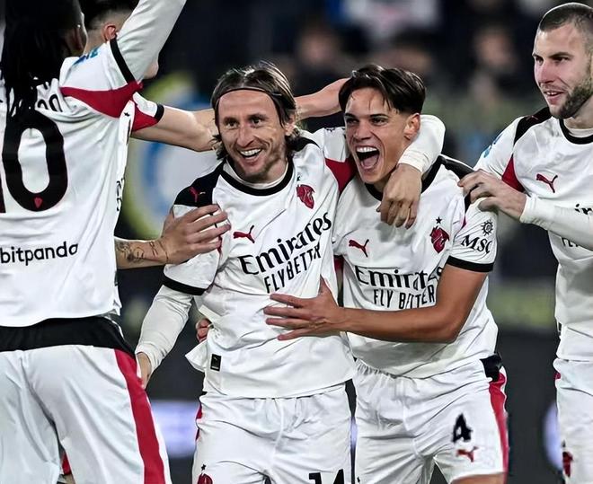 德天空：48岁德甲旧帅马塔拉佐即将接手皇家社会（德媒：48岁前德甲主帅马塔拉佐将执掌皇家社会）