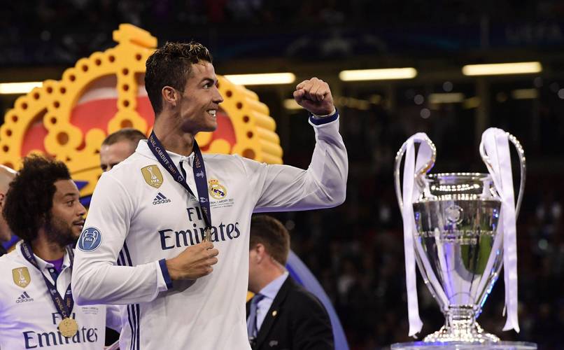 21世纪五大联赛外场球员出场时间榜：C罗、拉莫斯、梅西前3（21世纪五大联赛外场出场时长排名：C罗、拉莫斯、梅西位居前三）