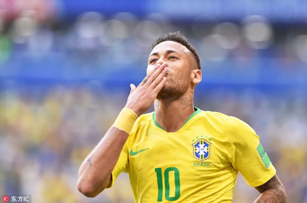 德天空：多特19岁边锋坎贝尔已向俱乐部表示希望在冬窗离队（德媒：多特19岁边锋坎贝尔已告知俱乐部盼在冬窗离队）